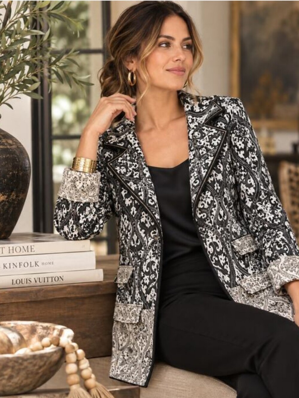 Chico's Black and Cream Tapestry Jacquard Blazer with Sequin Trim US 12 L Sz 2